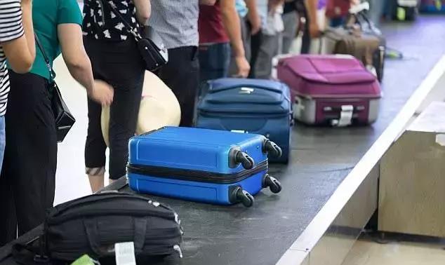 機場托運行李“秘籍”! 只要這幾招, 就能讓你的行李優(yōu)先被送出來